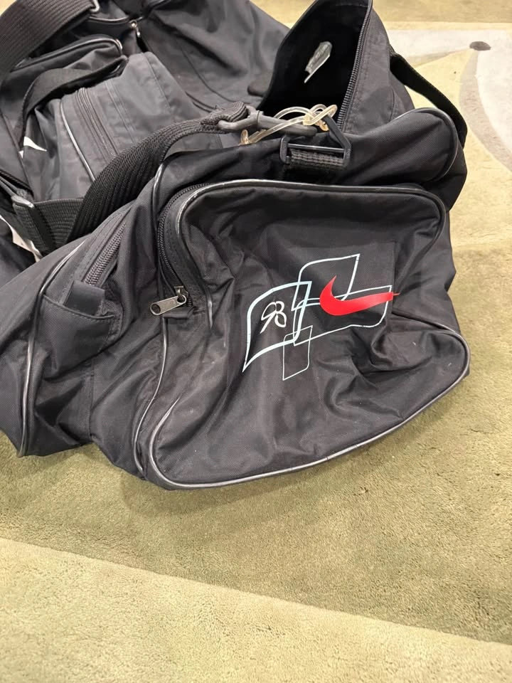 Black Nike Duffel Bag Travel Gym Bag - photo 3