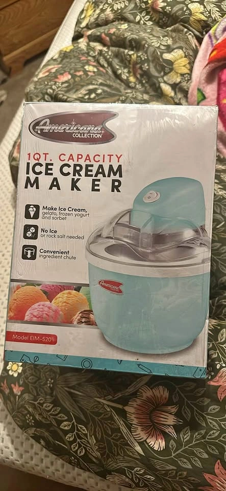 Ice Cream Maker EIM-520