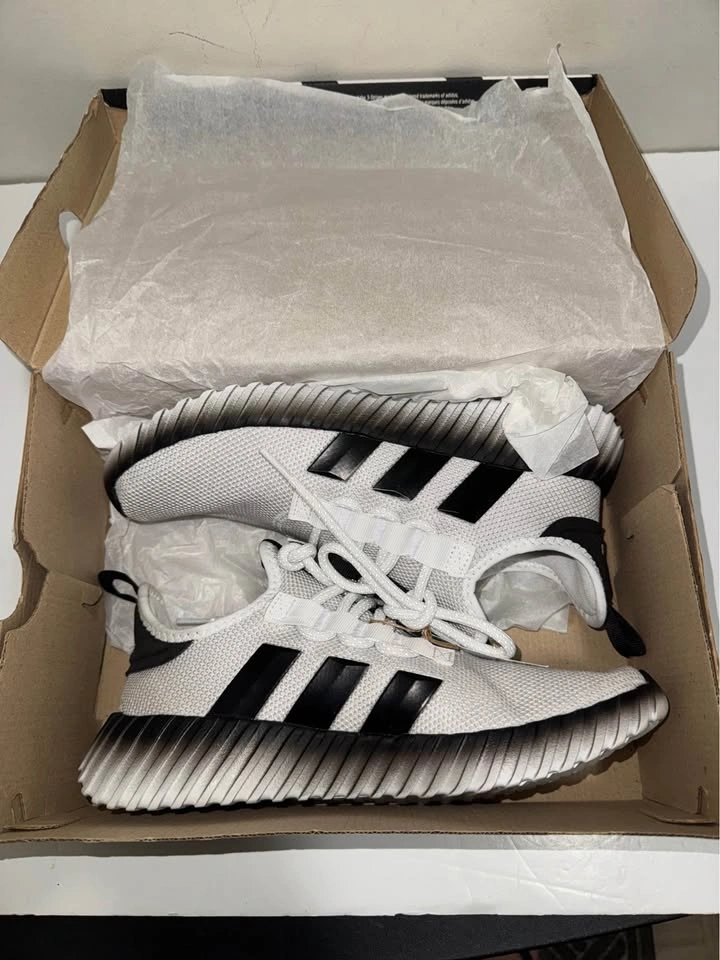 New Men Adidas Running Shoes. Size 9.5 & 10 US available. Firm p - photo 3