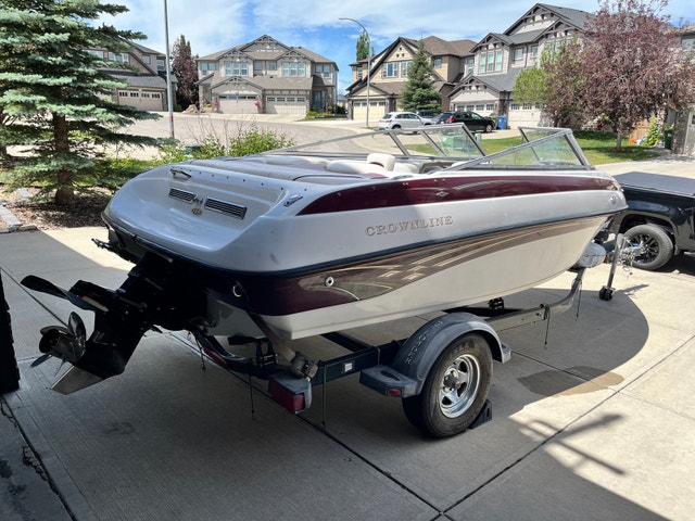 2005 Crownline 180 Bowrider - 200 Hrs - Turn-Key