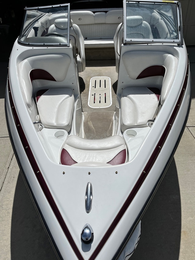 2005 Crownline 180 Bowrider - 200 Hrs - Turn-Key - photo 2