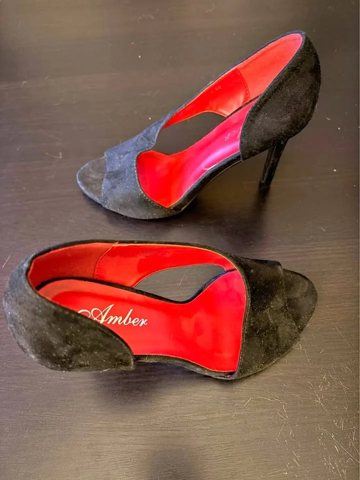 3” Black suede heels - size 6.5/7