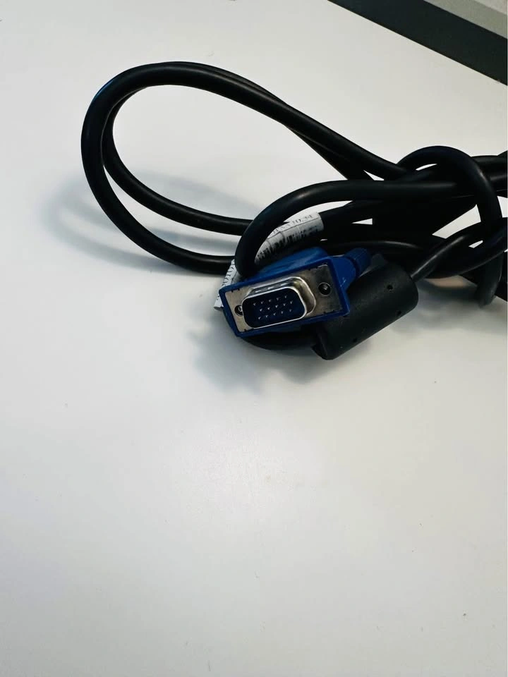 VGA Cable - photo 2