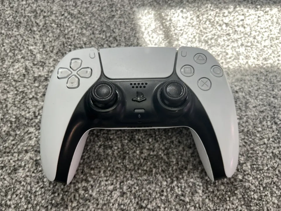 Sony PS5 DualSense Wireless Controller (White) - photo 3