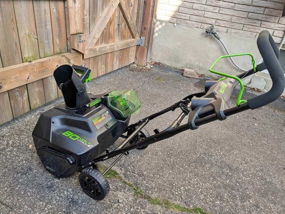 Greenworks Pro 80V 20-in Snow Blower w/ 2Ah Battery
