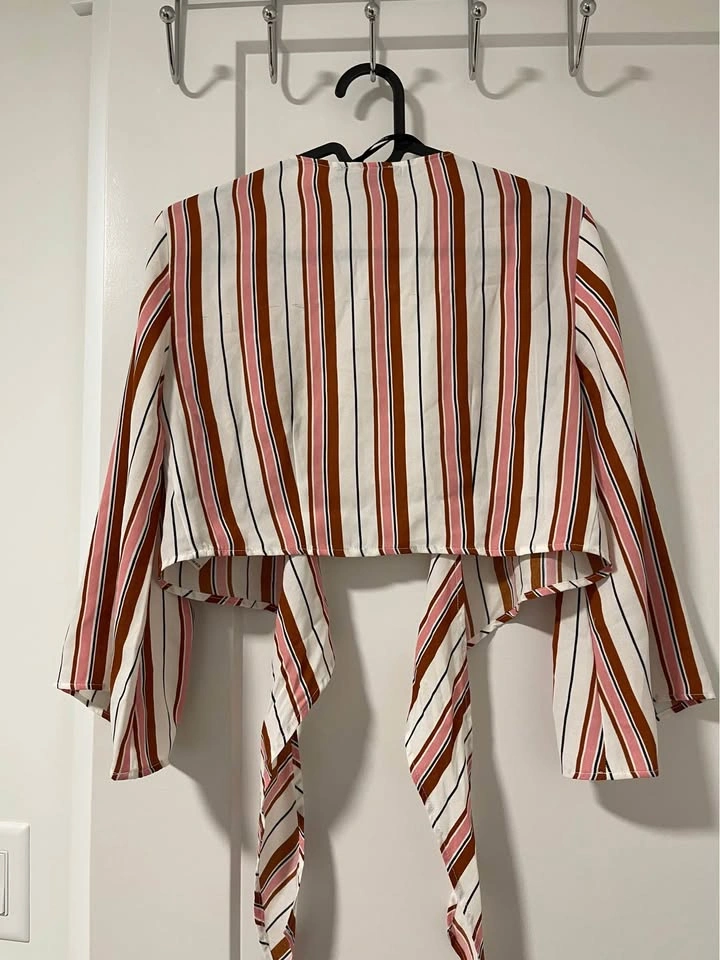 FOREVER 21 CROPPED STRIPED TIE UP TOP - photo 2