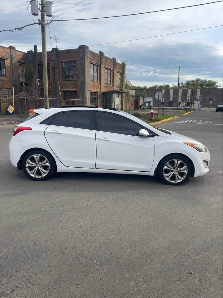 2013 Hyundai Elantra GT Hatchback 4D - photo 4