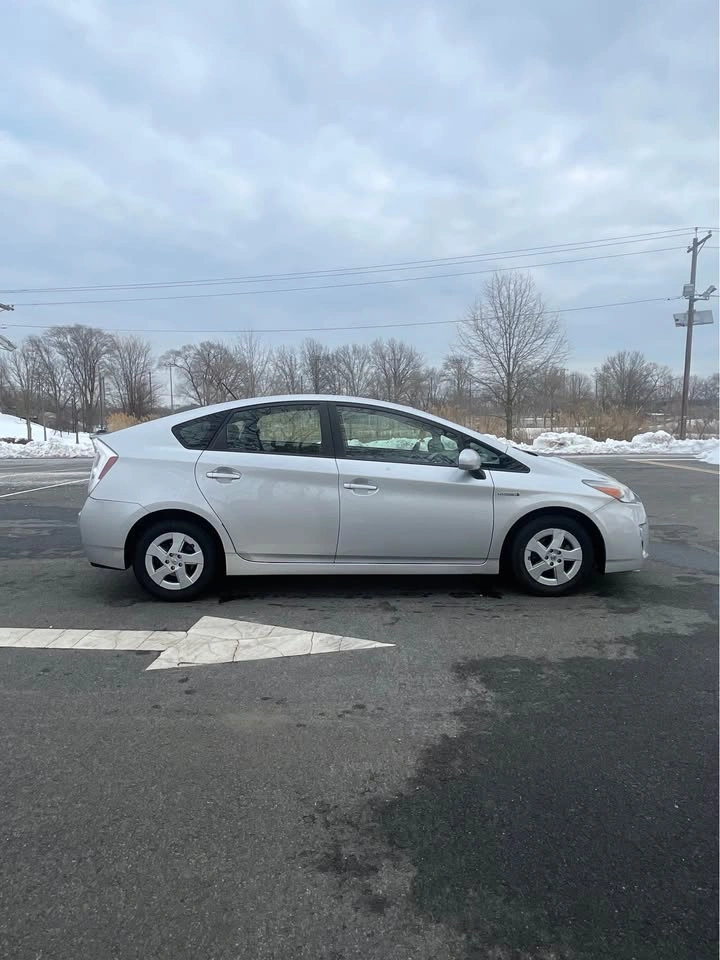 2011 Toyota Prius III Hatchback 4D - photo 3