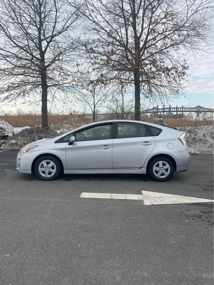 2011 Toyota Prius III Hatchback 4D - photo 4