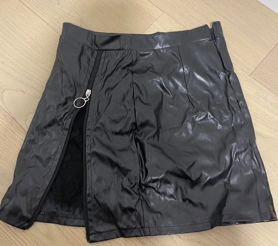 SHEIN Leather Skirt with Lace - Size Small - photo 2