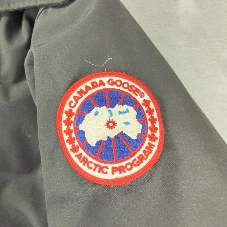 Canada Goose Men's Small Black Parka 2300JM - photo 5