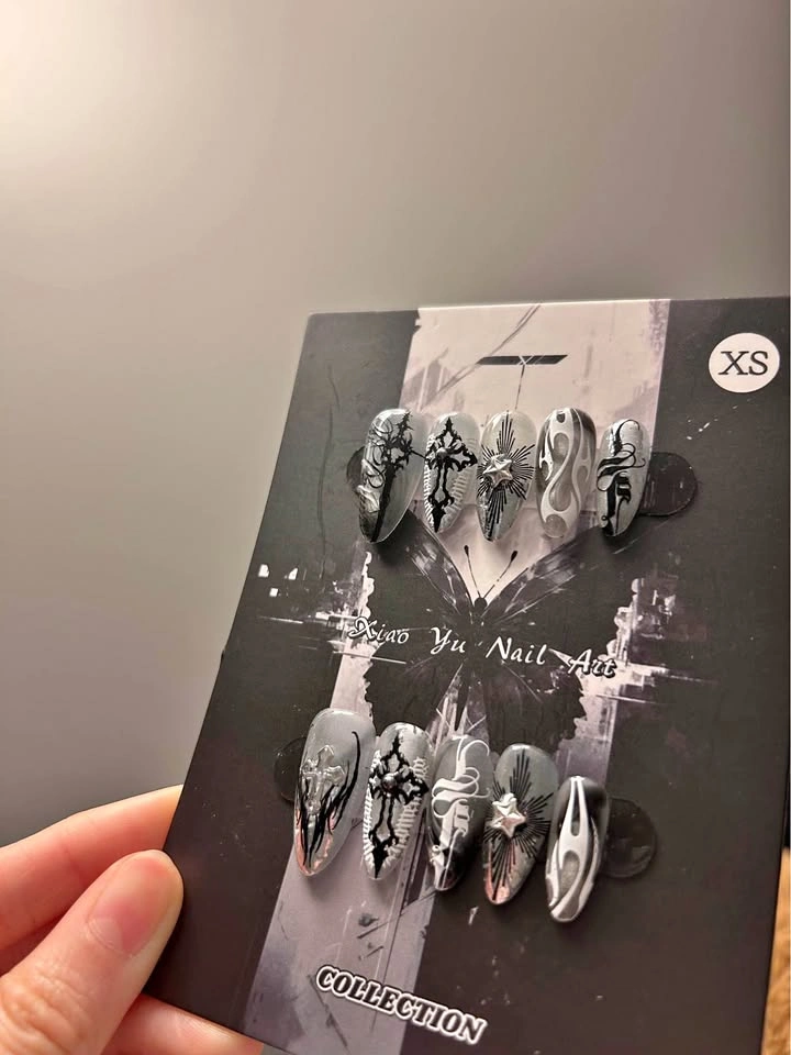 Press-on Nails