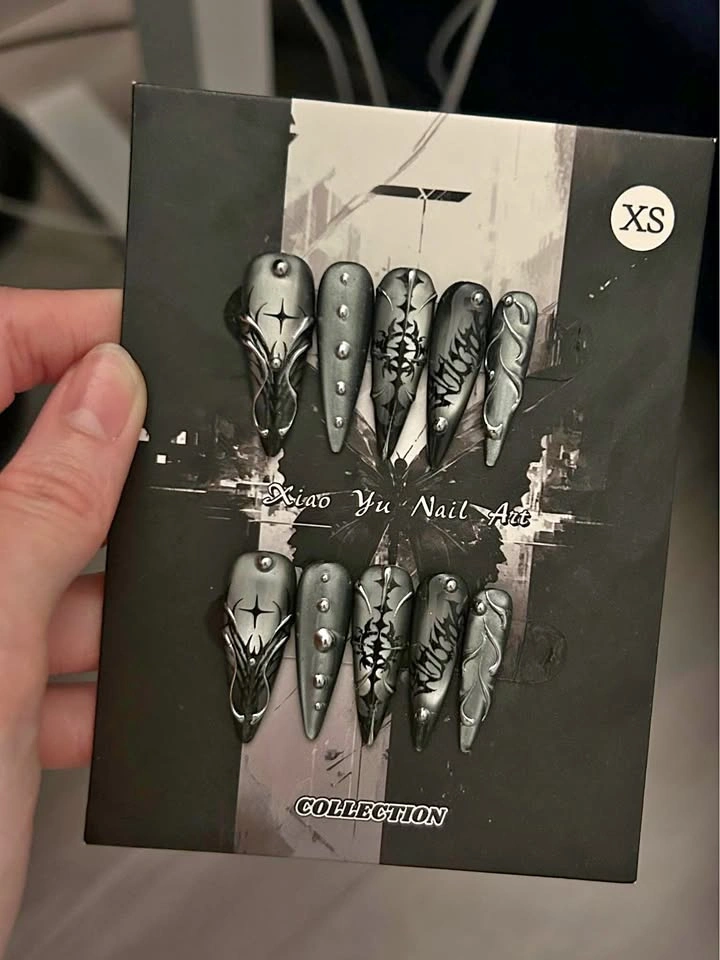 Press-on Nails