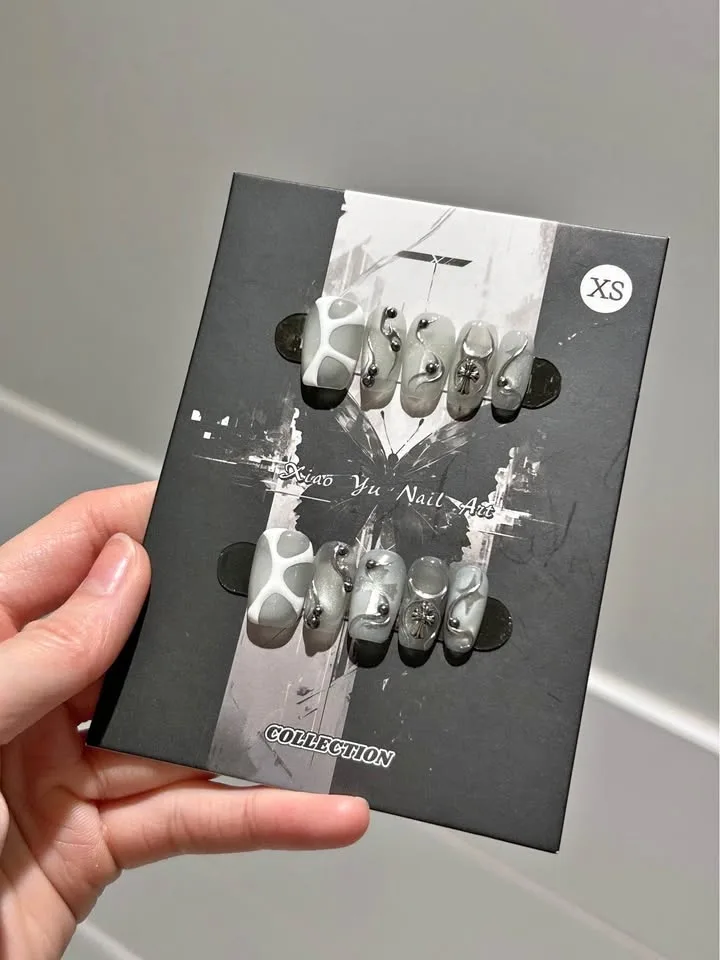 Press-on nails
