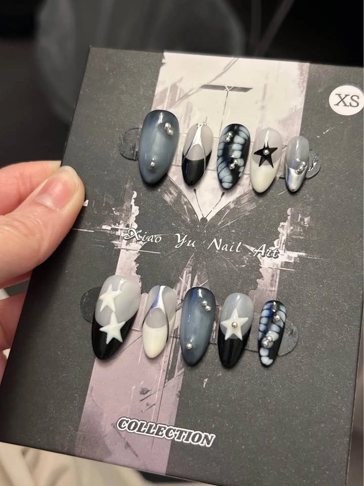 Press-on Nails - photo 2