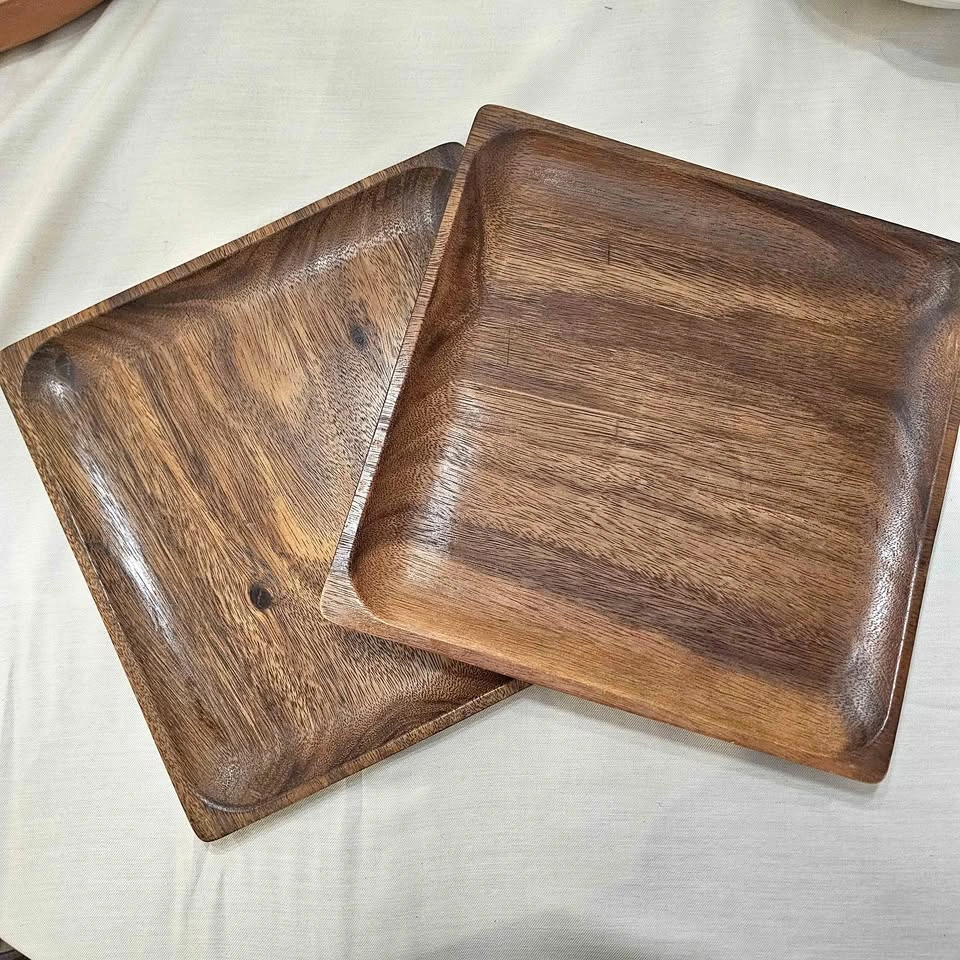 Set of 2 Wooden Serving Platters