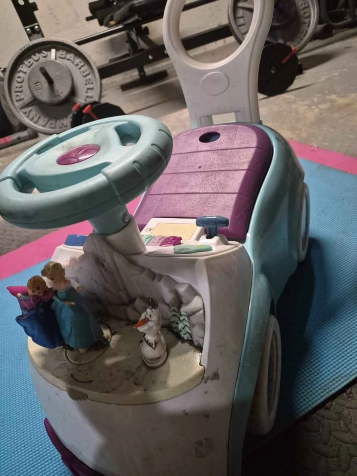 Disney Frozen Ride-On Push Car - photo 2