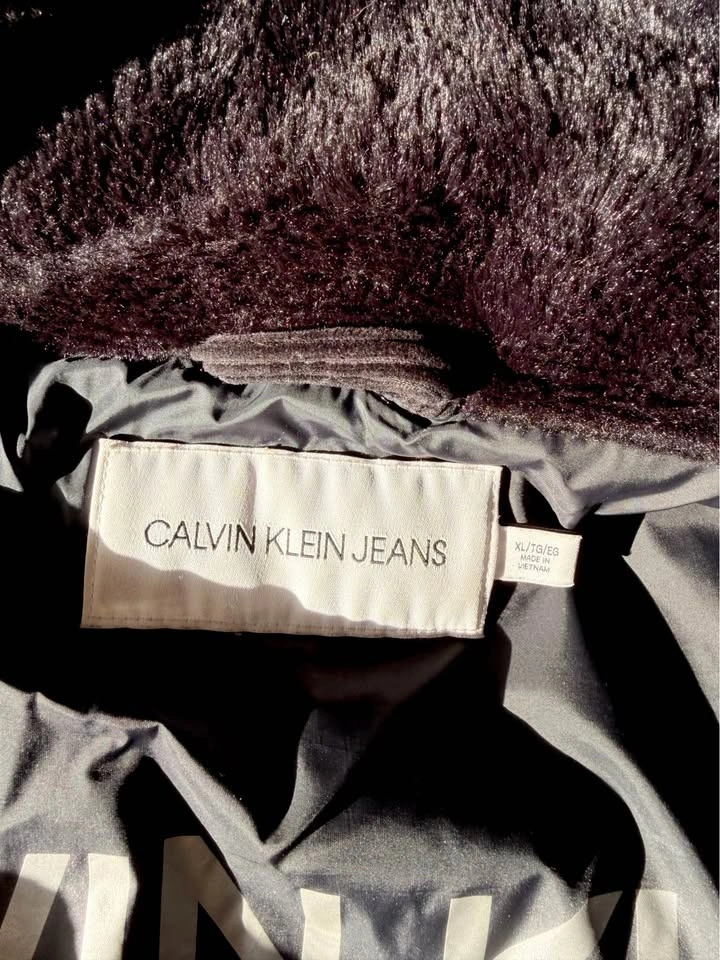 Calvin Klein Corduroy Puffer Jacket - photo 3