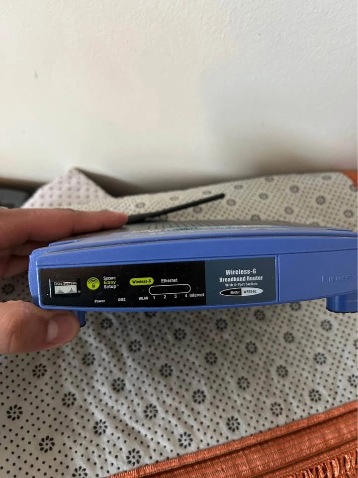 Linksys Routers - photo 4