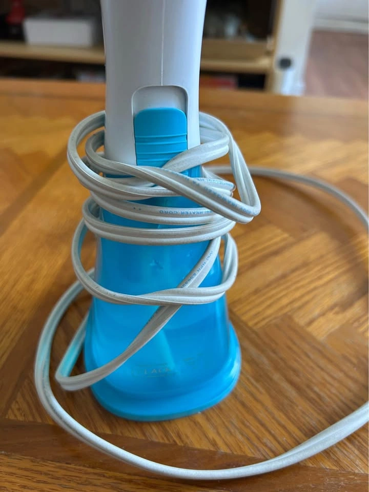 Black and Decker Iron Garment Steamer - photo 3