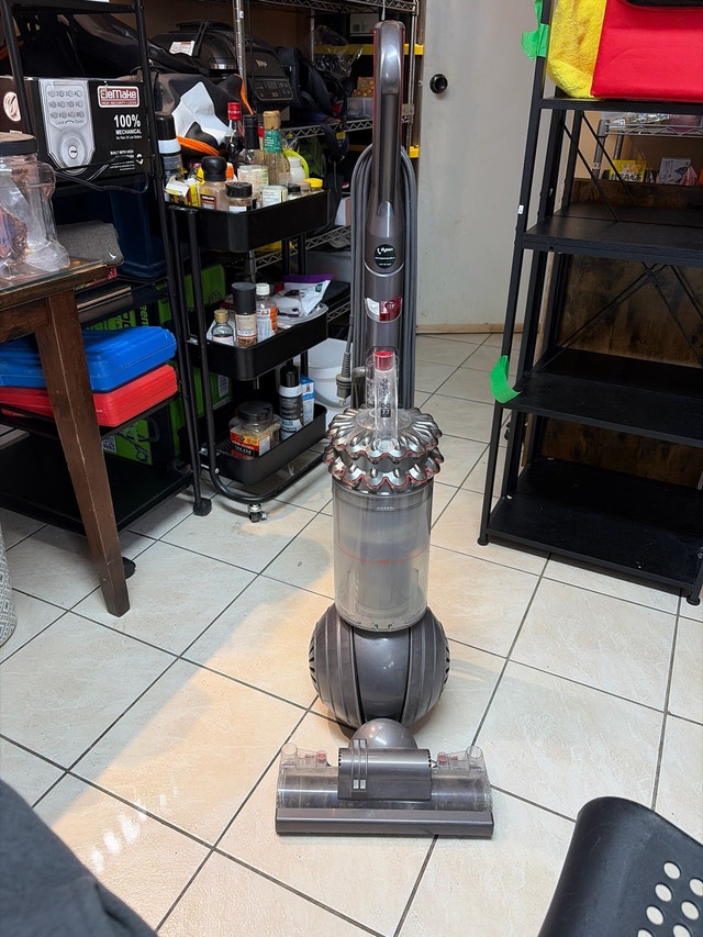 Dyson DC77 Upright Vacuum Cleaner - photo 3