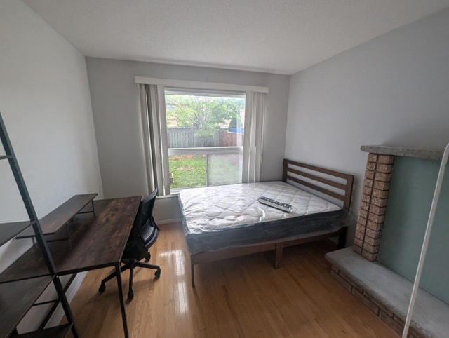 Room for Rent - Direct Bus to Durham College - photo 4