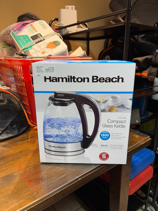 Hamilton Beach 1.7L Glass Kettle - New