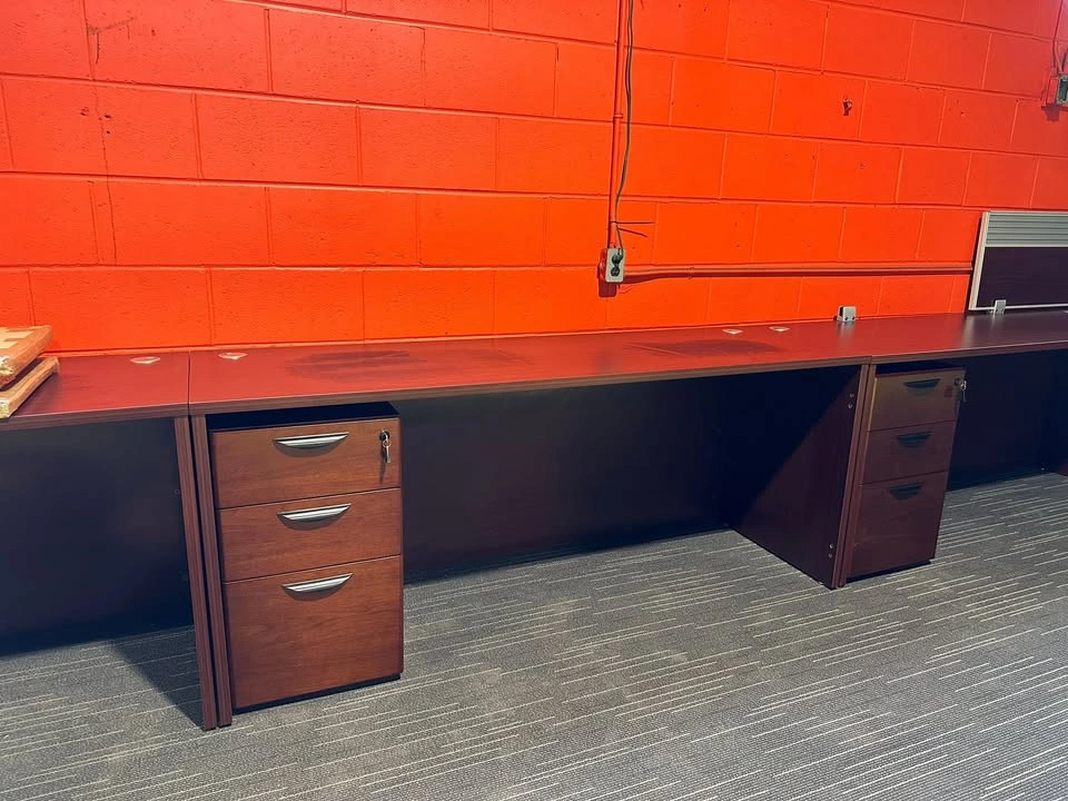 Brand New Office Tables / Hardwood / Mahogany Desk - photo 3
