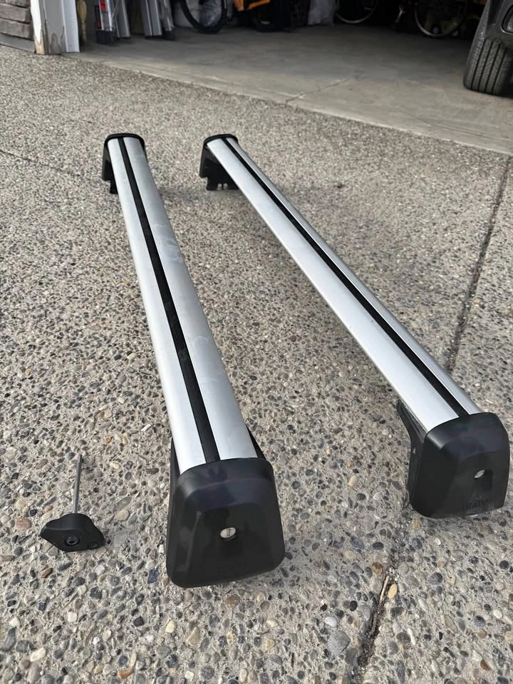 BMW OEM Roof Rack Bars for G20 3 Series