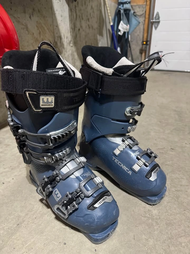 Tecnica Ski Boots 23.5 Flex 75 Women - photo 3
