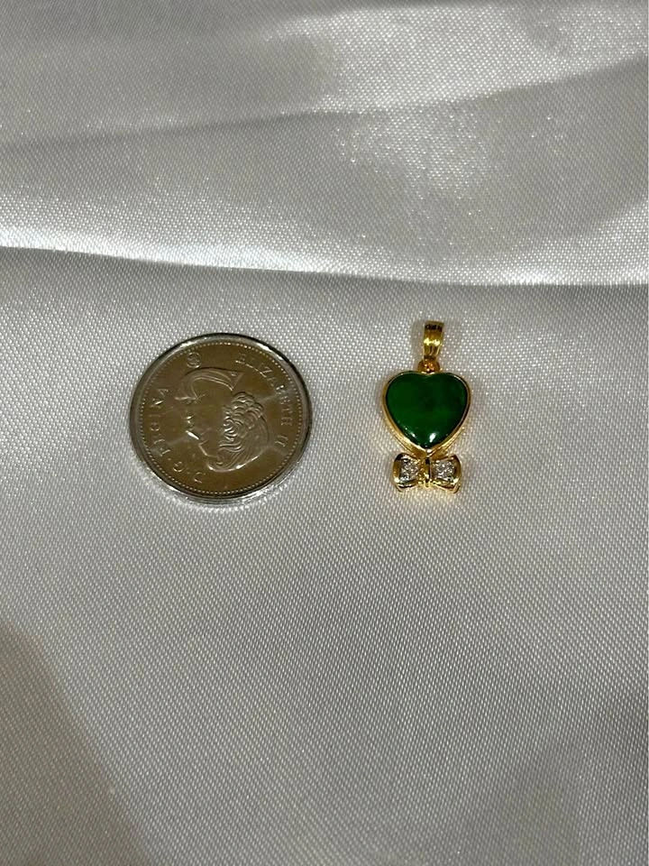 18k Jade Heart Diamond Bow Pendant