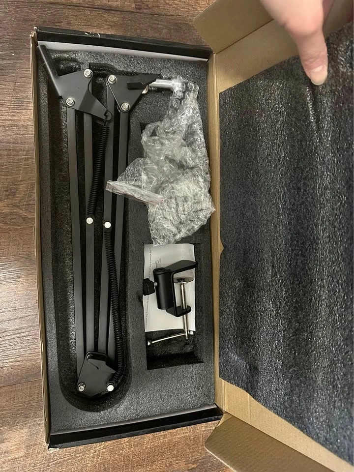 New Microphone Arm Stand for Podcasting/Streaming