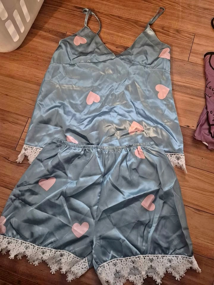 Size small ladies pjs