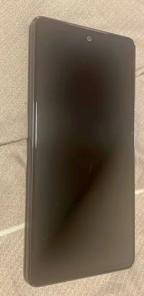 Samsung S20 FE 5G-128GB (Excellent Condition)