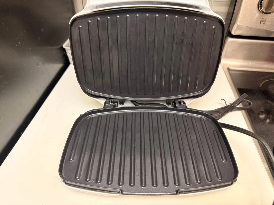 Starfrit Electric Grill & Panini - photo 2