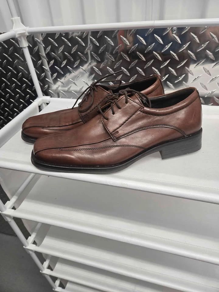IMMEDIATE PICKUP, 10AM TO 6PM. Men's Brown Lace-up Dress Shoes - photo 2