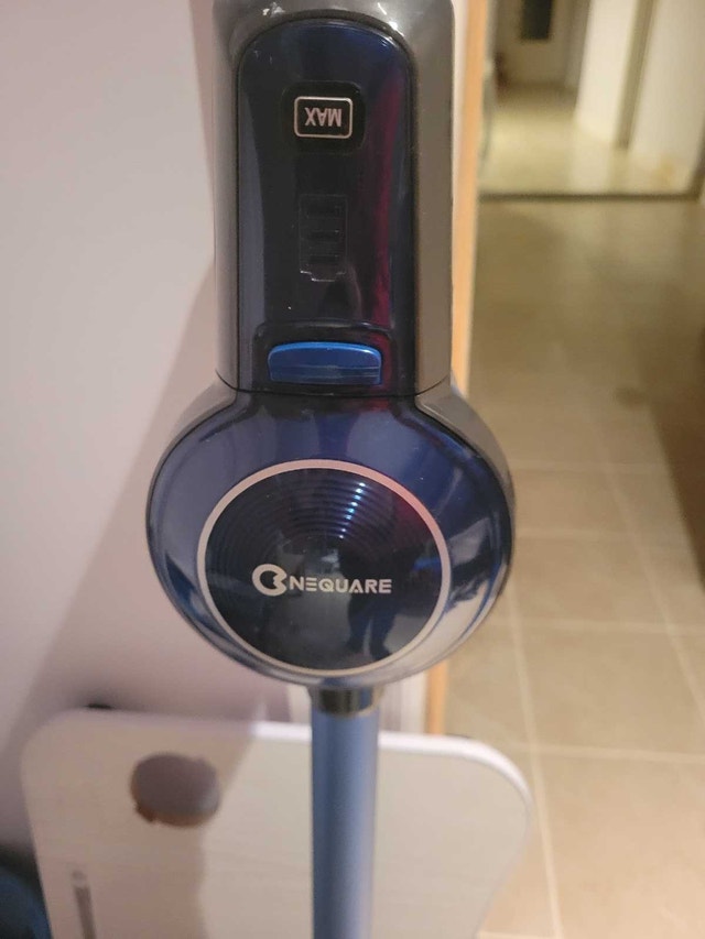 Cordless vacuum cleaner Moving sale - photo 3