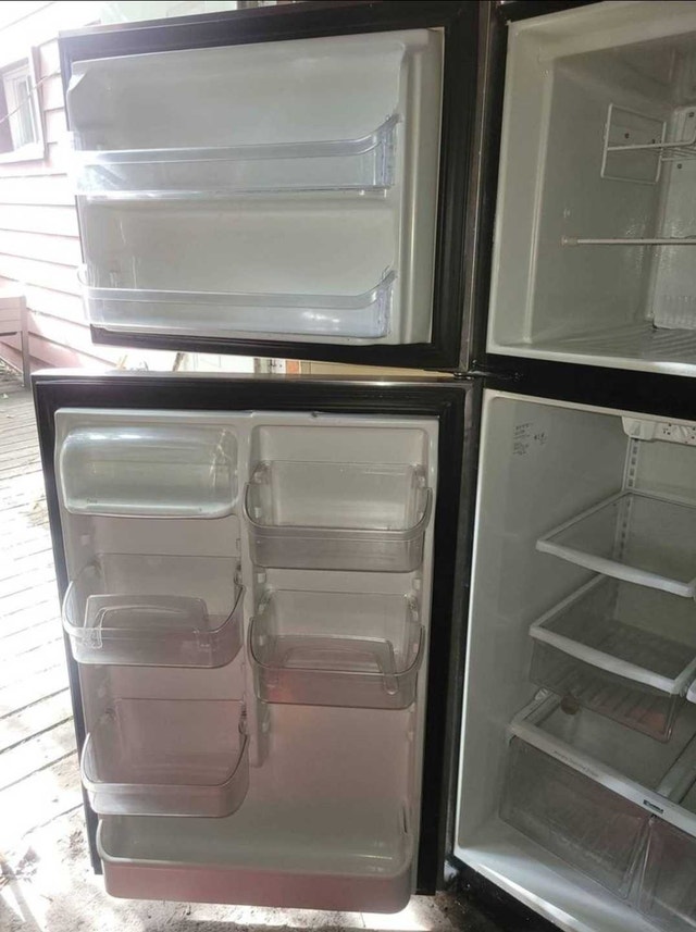 Kenmore 30" Refrigerator - photo 2