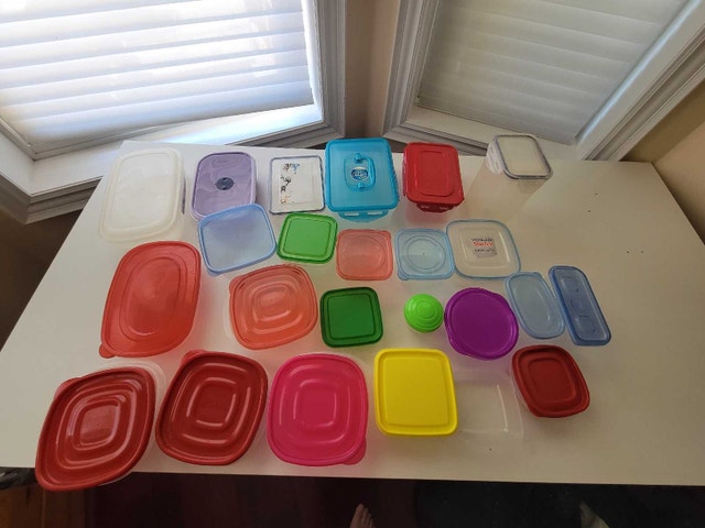 Used containers $5 for all moving sale