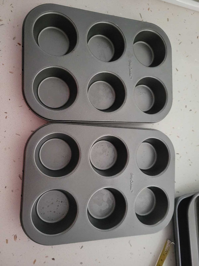 $5 for 2 Muffin Pan Moving sale