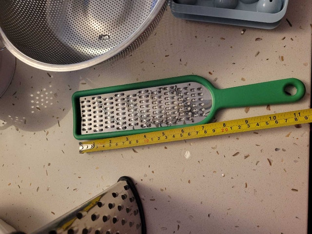 Green Grater Moving sale - photo 2