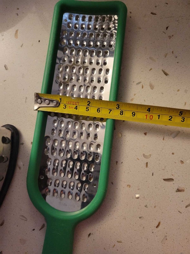 Green Grater Moving sale - photo 3
