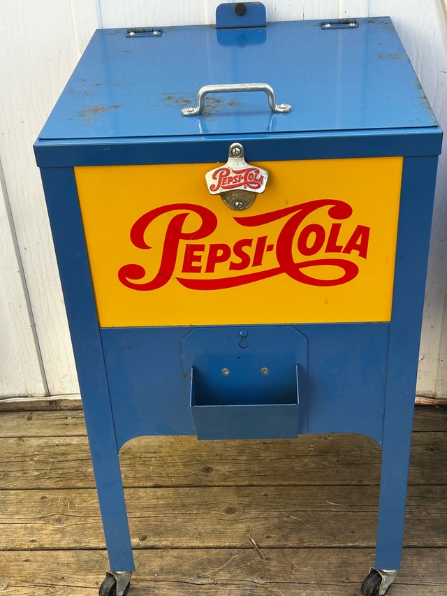 Vintage Pepsi-Cola Rolling Patio Cooler – Canadian Made