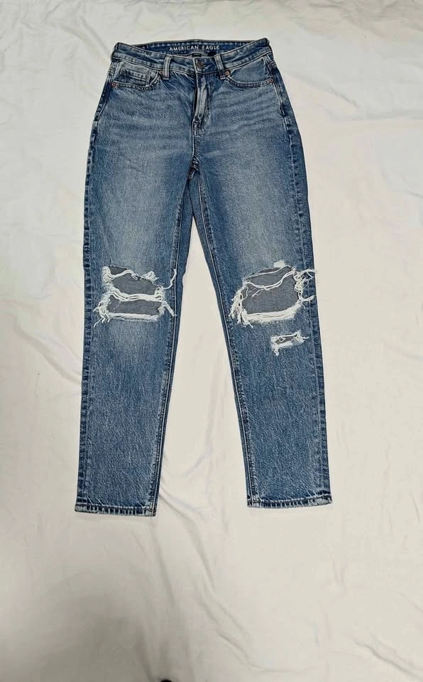 American Eagle Short Fit Jeans