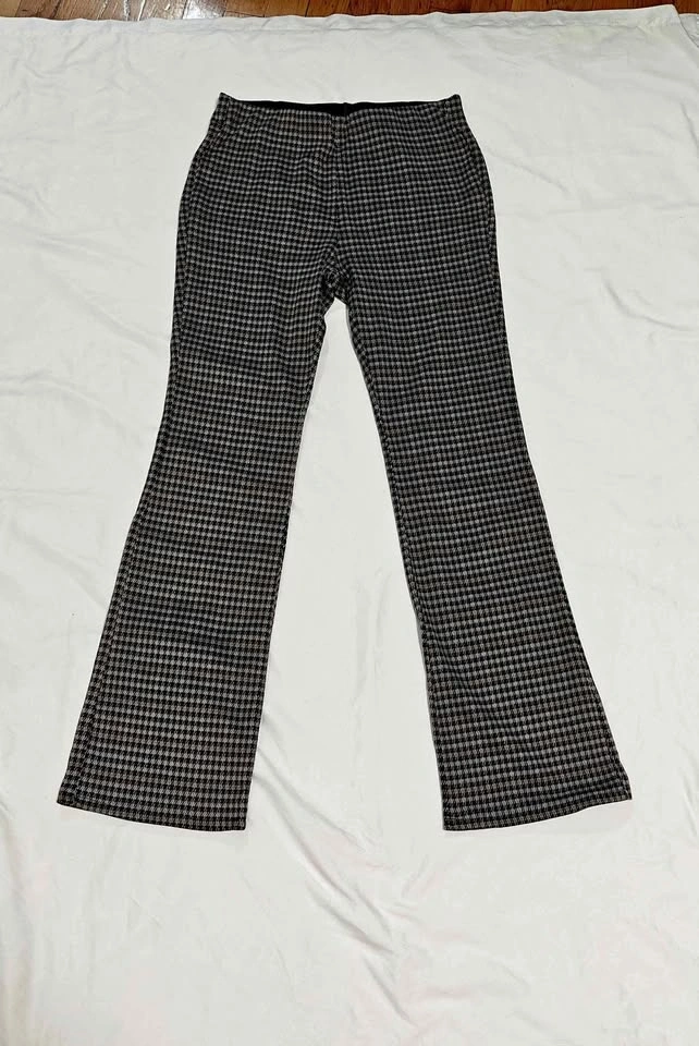 American Eagle Short Fit Pants