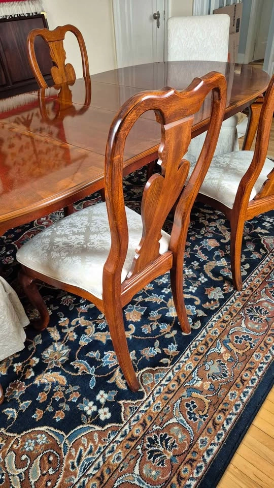 Mahogany Dining Table with 6 Chairs - photo 5