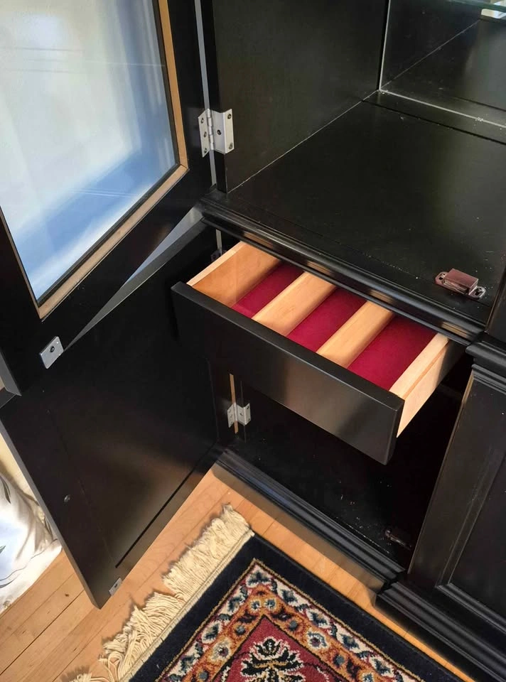 THE "STOP HIDING THE GOOD CHINA" CABINET 🖤✨ - photo 3