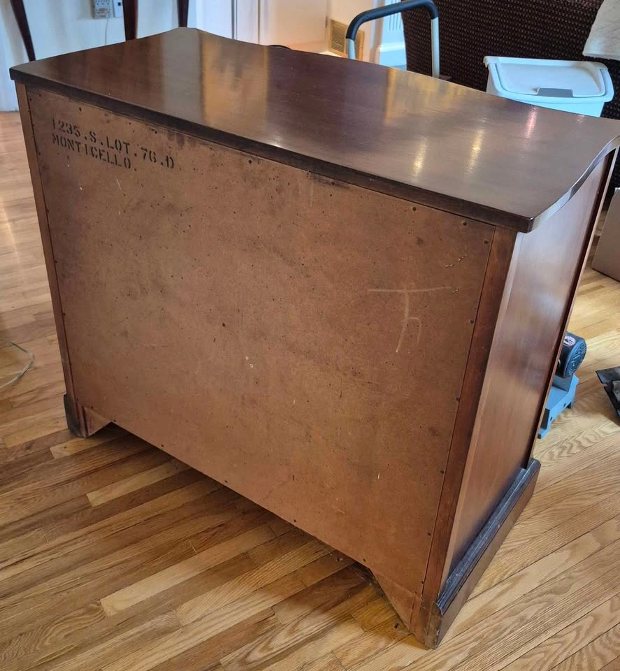 Vintage Bassett Monticello Mahogany Bow-Front Chest - photo 5