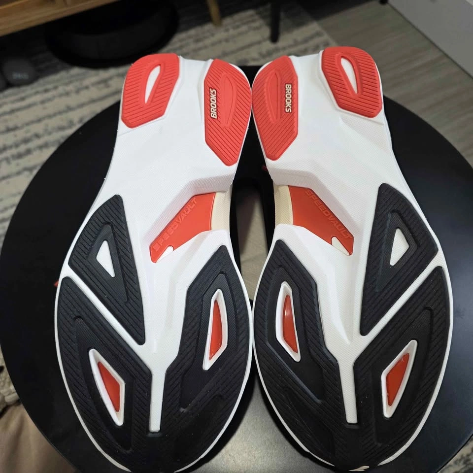 Brooks Hyperion Max 4 - photo 4