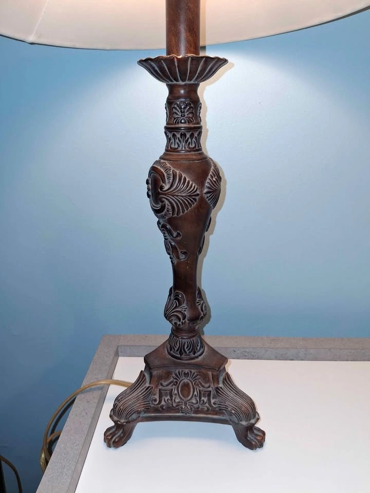 Vintage Artisan Hand Cast Table Lamp - photo 2